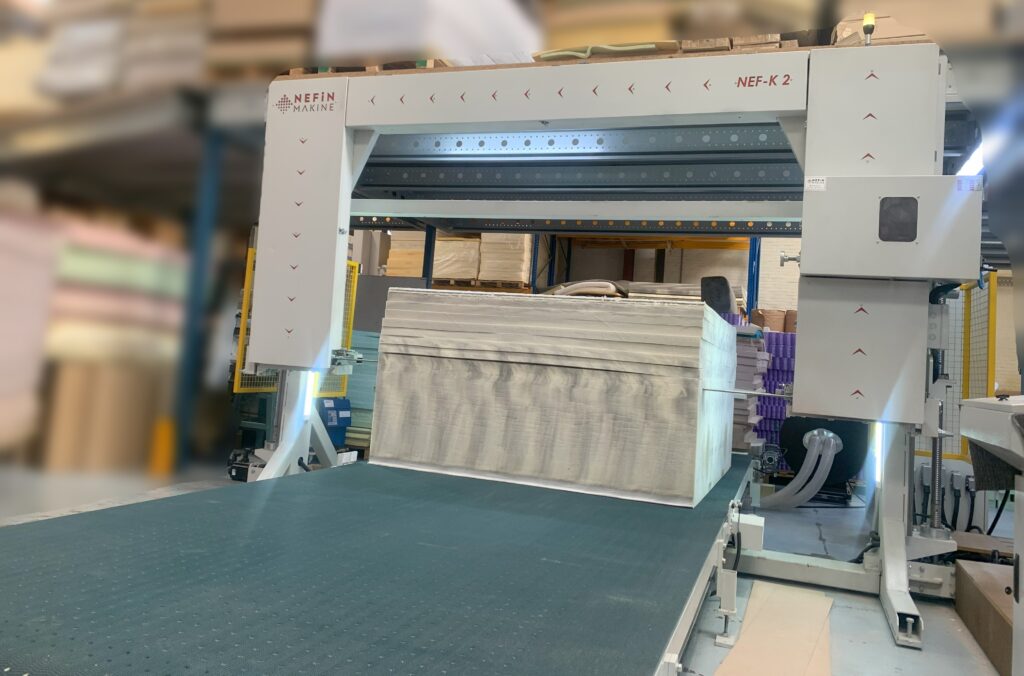 horizontal cutting machine